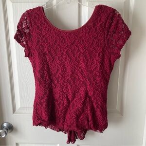 Simplicity Lace V-Back Top Size M Burgundy